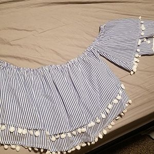 Off shoulder crop